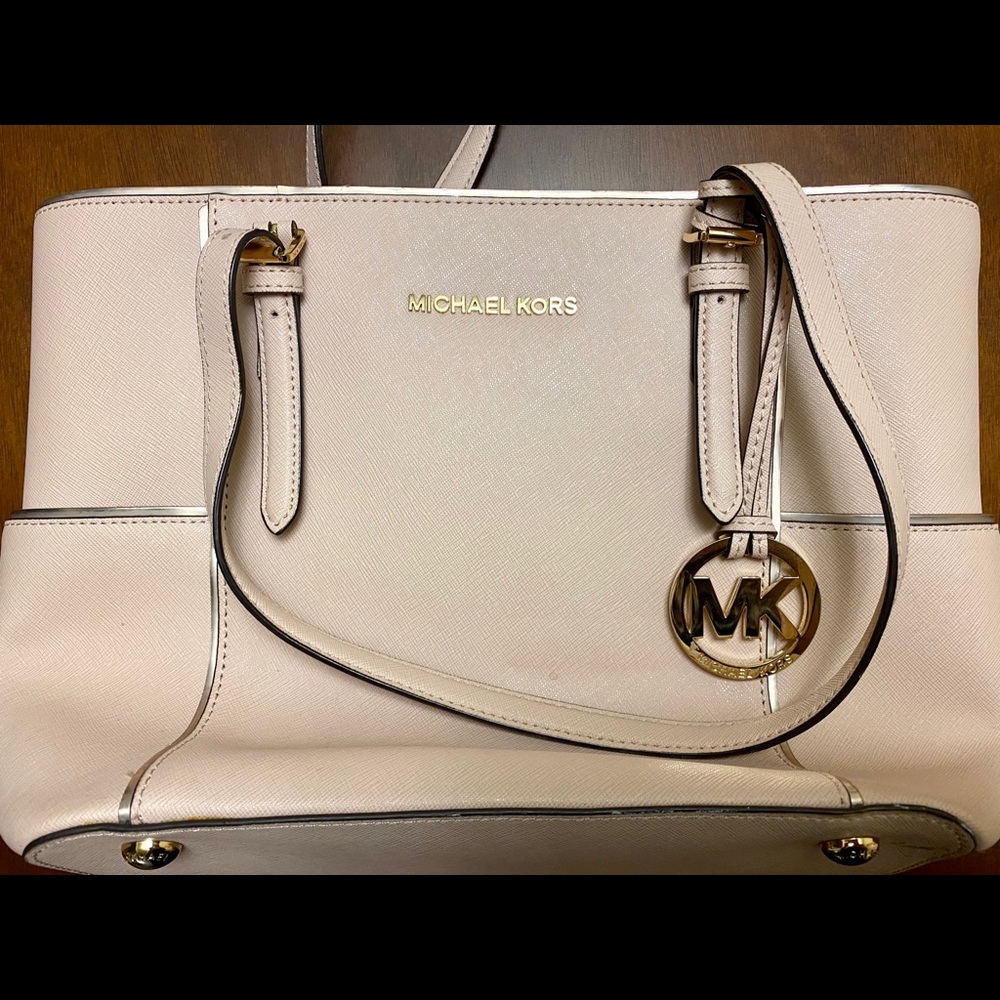 Beautiful Pink Michael Kors bag